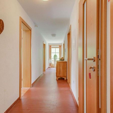 Attractive Apartment In Hainzenberg With Ski Room Exterior foto