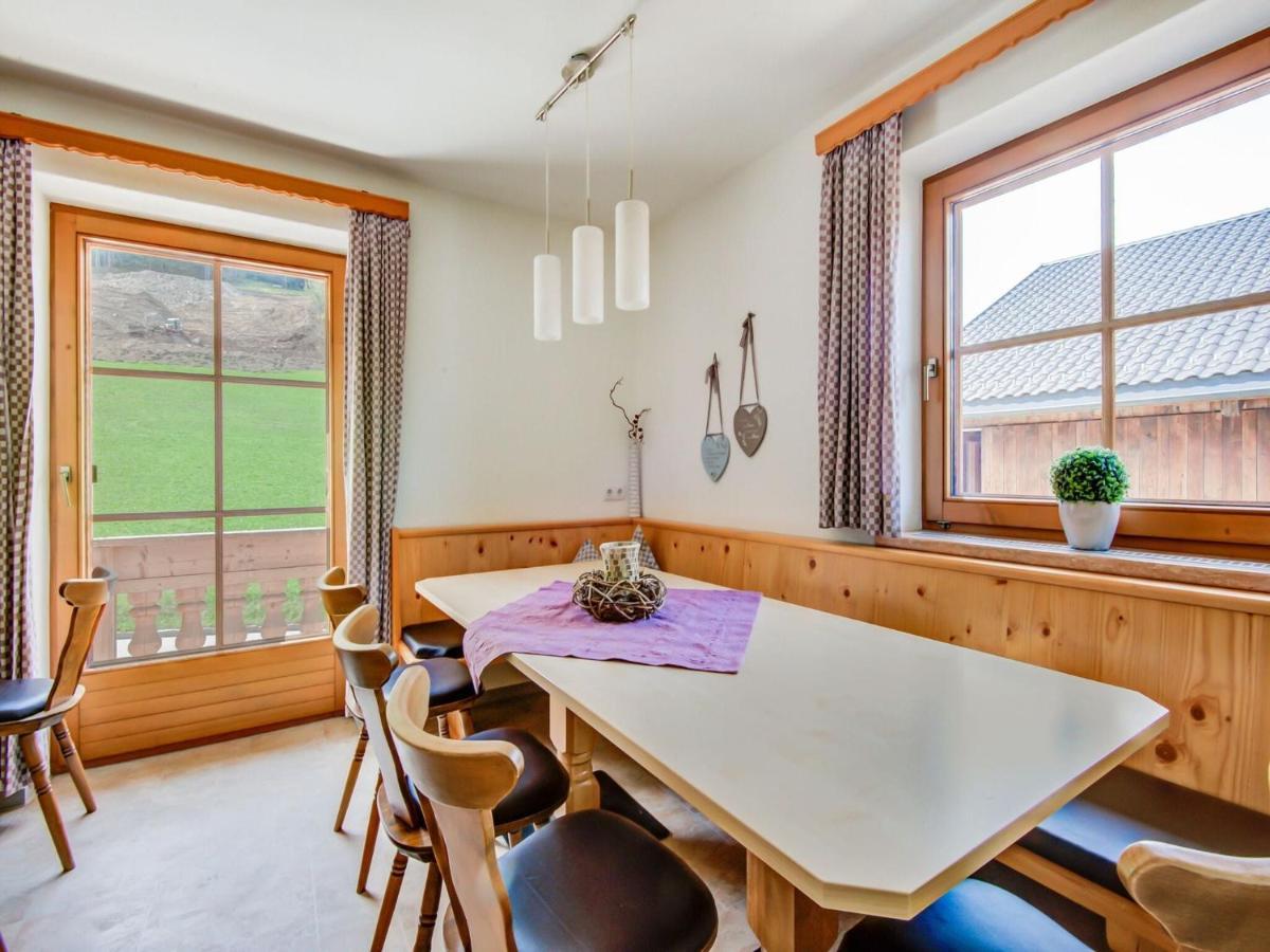 Attractive Apartment In Hainzenberg With Ski Room Exterior foto