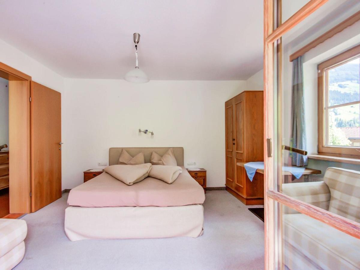 Attractive Apartment In Hainzenberg With Ski Room Exterior foto