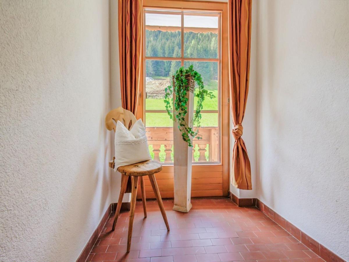 Attractive Apartment In Hainzenberg With Ski Room Exterior foto