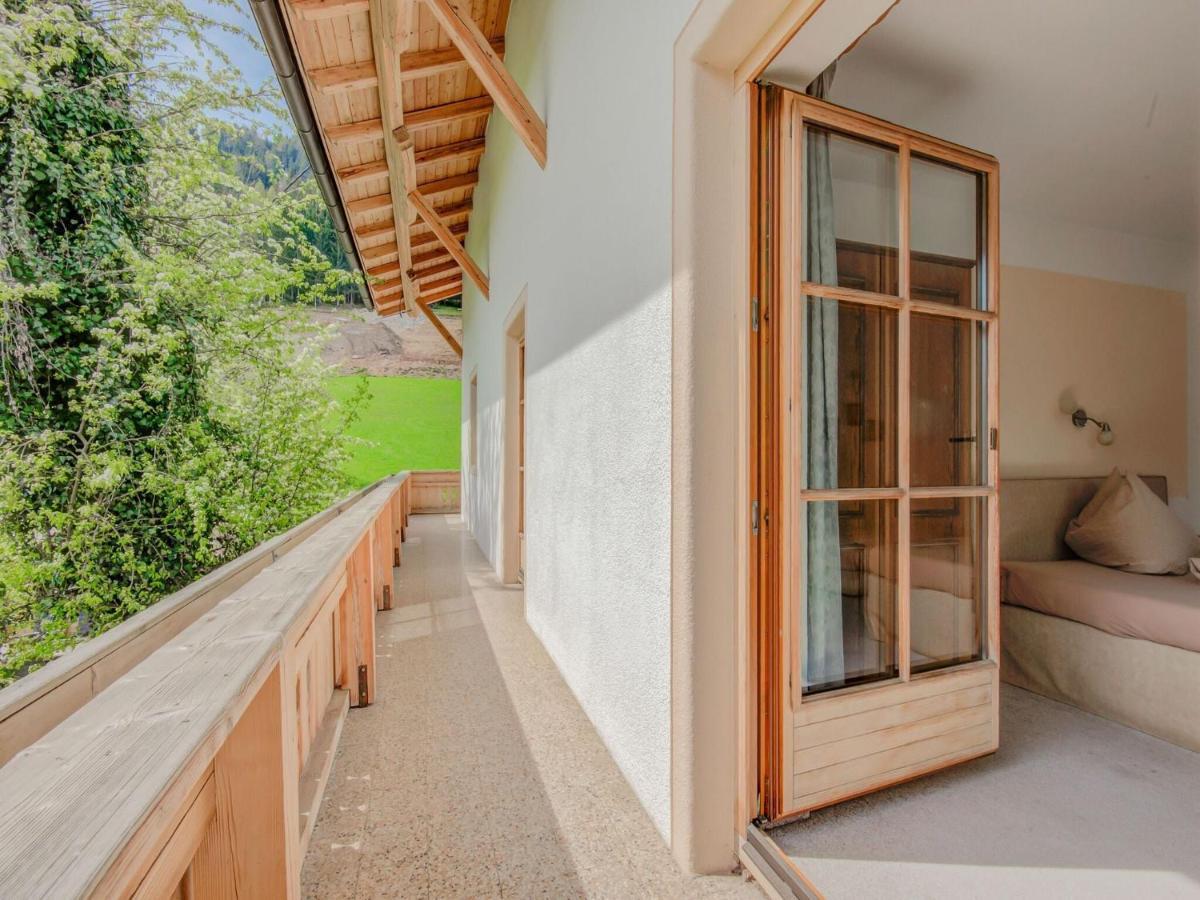 Attractive Apartment In Hainzenberg With Ski Room Exterior foto